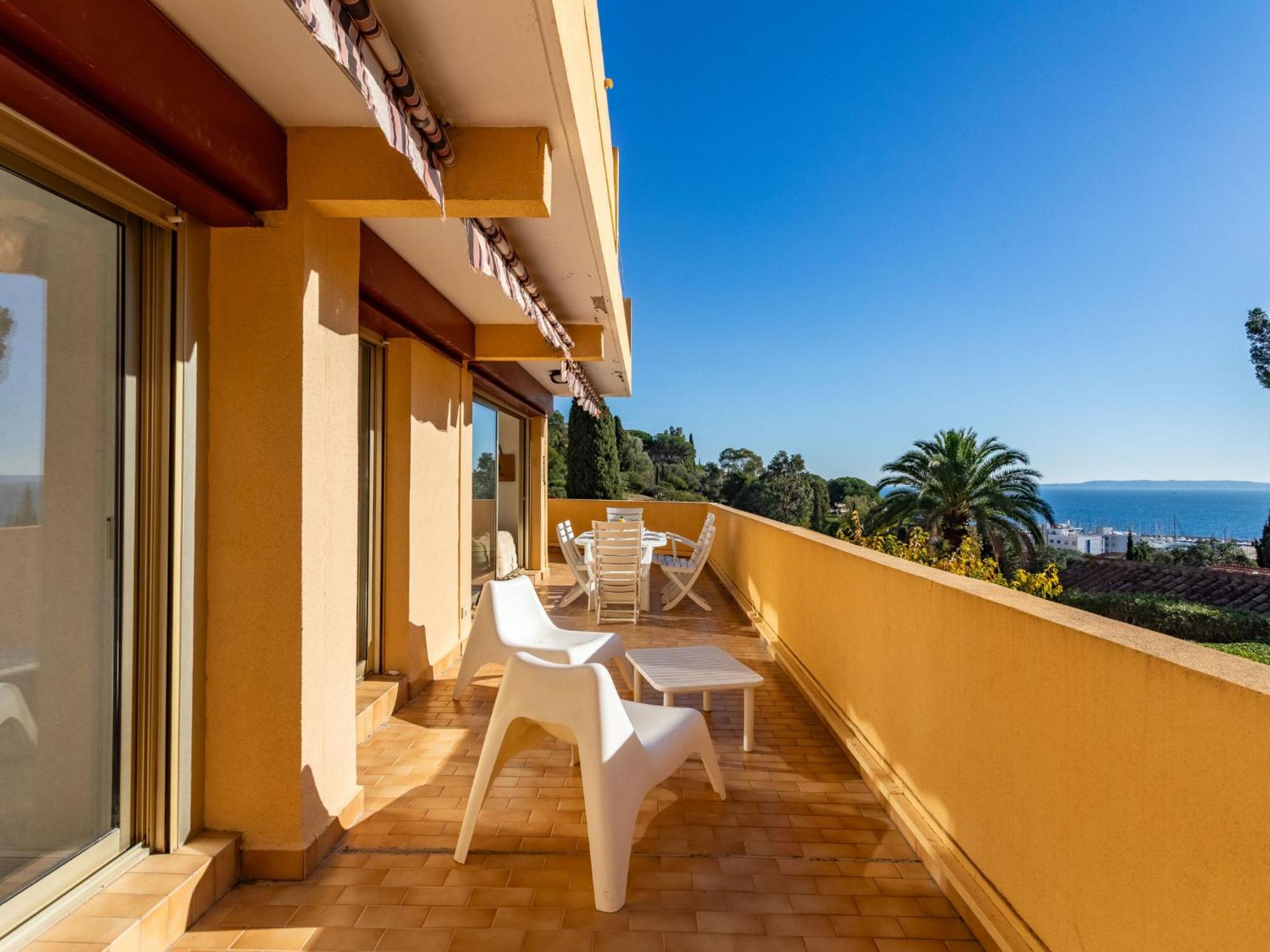 Apartment Cadet Rousse Le Lavandou Extérieur photo